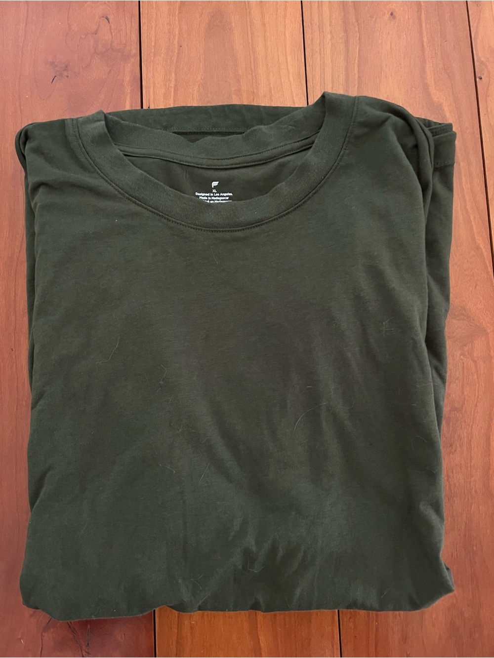 Men's Crew Neck Shirt - Dark Green—great condition!